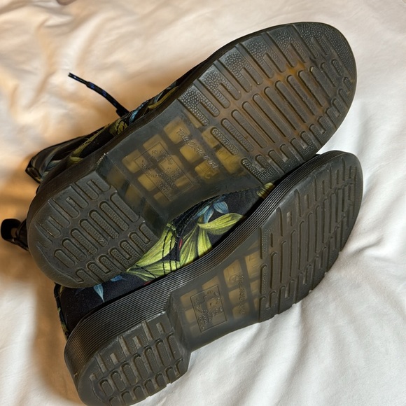 Dr. Martens Castel Floral Lace-up Ankle Boots Women’s Size 7 - Picture 6 of 11